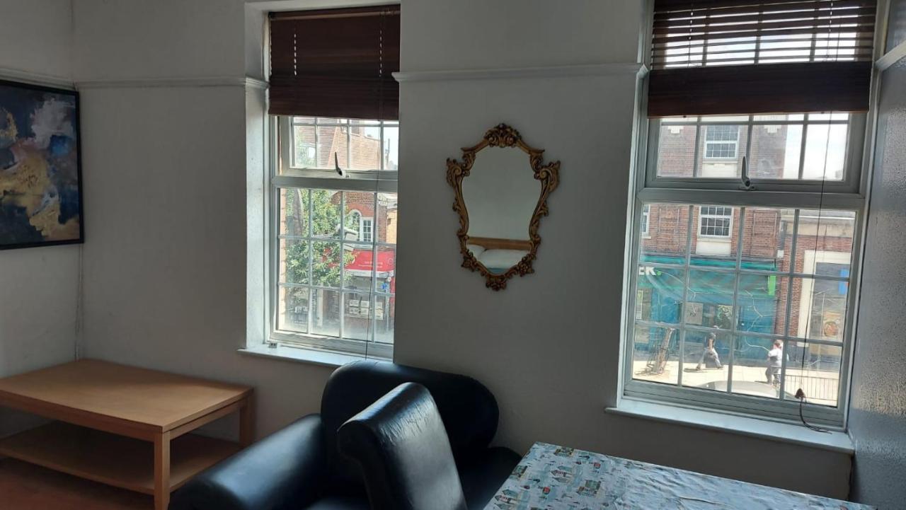 London Edgware Station Apartment المظهر الخارجي الصورة