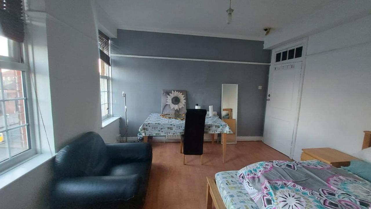 London Edgware Station Apartment المظهر الخارجي الصورة