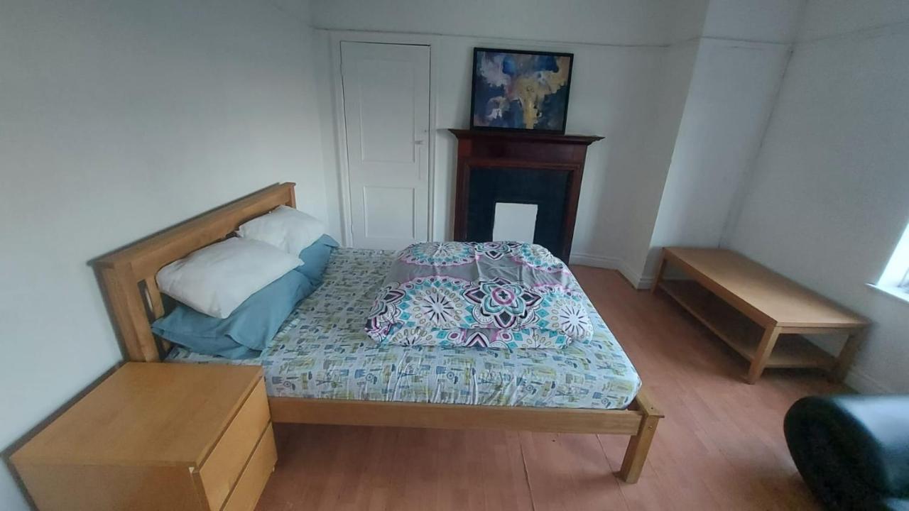 London Edgware Station Apartment المظهر الخارجي الصورة